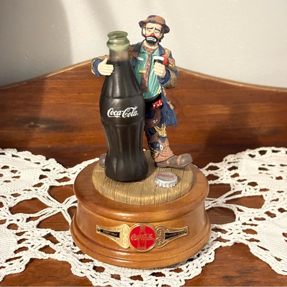 Coca-Cola Limited Musical Edition Figurine Hemmett Kelly 1995 Signed Numbered - Picture 2 of 10